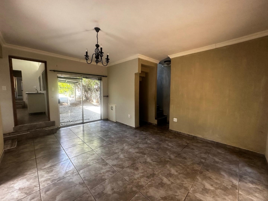 4 Bedroom Property for Sale in Heuwelsig Free State